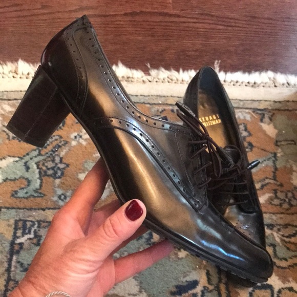 Stuart Weitzman Granny Pump in Taupe - Picture 2 of 8